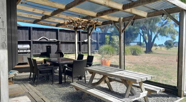 Classic Kiwi Bach - Photo 1