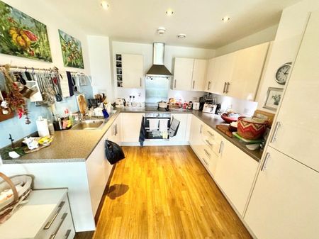 Lux Building, Maxwell Road, RM7 0FN, Romford - Photo 5
