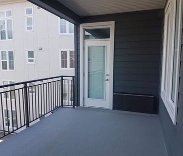 Central area @ Central Green-1 bed+den - Photo 1