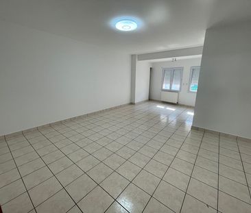 A LOUER Maison de 220m² - 6 chambres, - Photo 5