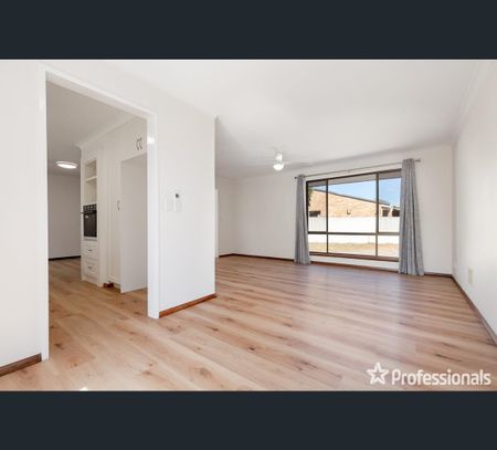 18B Doomben Court, Willetton, WA 6155 - Photo 5