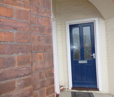 1 bedroom Flat To Let - Photo 3