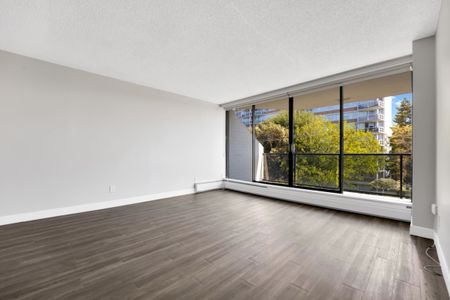 James Bay Square - 1 Bedroom - Photo 5