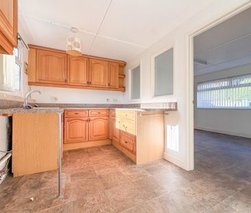 3 bedroom detached house to rent - Photo 5