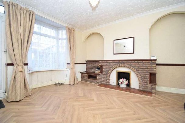 Forge Hill Lane, Knottingley, WF11 - Photo 1