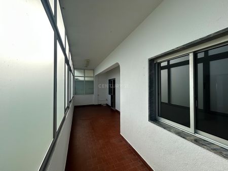 Apartamento T2 +1 para arrendar em Faro - Photo 3