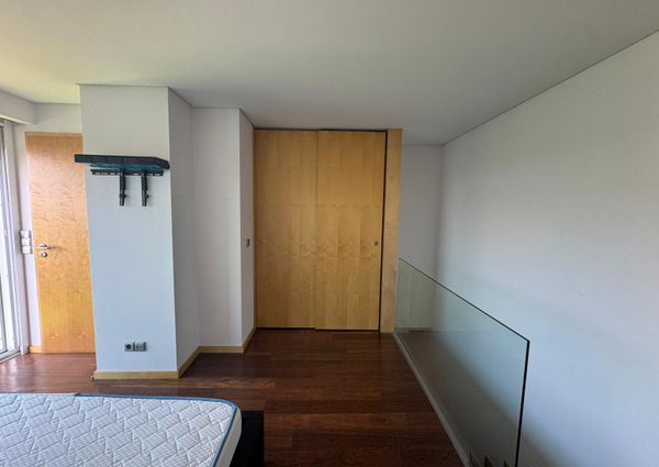 Apartamento T1 Duplex Edifício Mirador - Aveiro.