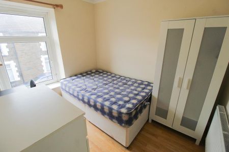 5 bedroom house to rent - Photo 3