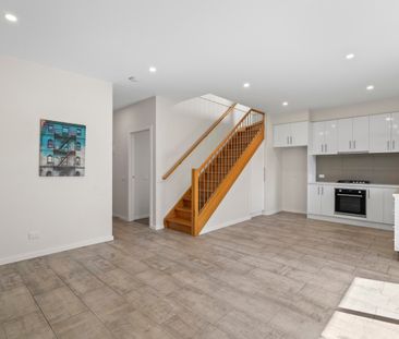 Modern Comfort with Excellent Transport Access - Photo 5