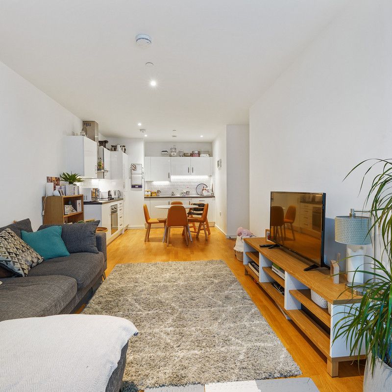 22, Enterprise Way, London, SW18 - Photo 1