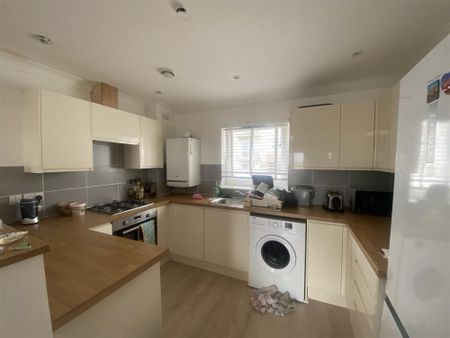 Penmur Road, Newquay - Photo 3