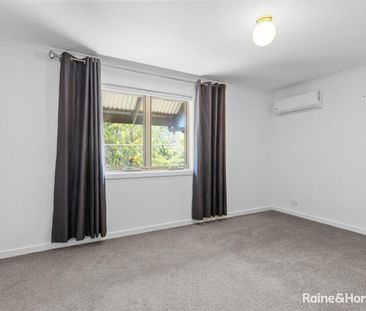 Stylish Townhouse In This Sought After Location!! - Photo 3