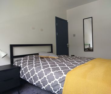 Four Bedroom Student Property - Photo 2