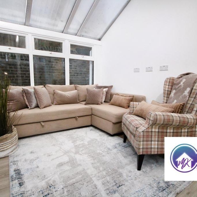 1 Bedroom Room in Flat Share To Rent - Photo 1