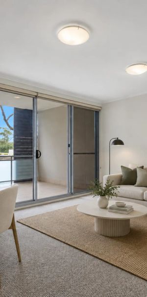 Stunningly Renovated 1-Bedroom Plus Study Apartment with Leafy Outlook - Photo 1