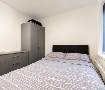 5 bedroom house to rent - Photo 2