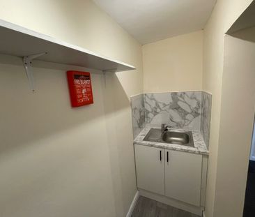 Studio Flat, Mansfield Road, NG1 - Photo 6