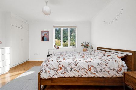 3 bedroom flat to rent - Photo 5