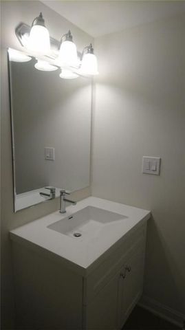 For Lease - 30 Sarah Jackson Crescent, Toronto, Ontario - Photo 3