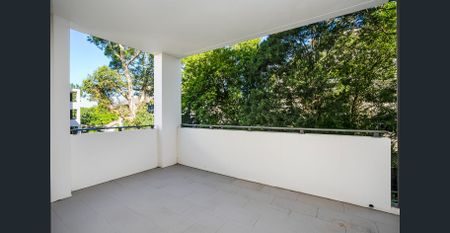 Spacious contemporary apartment in the heart of Roseville - Photo 5