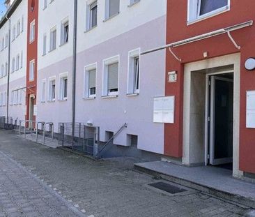 Dachgeschosswohnung mit Loggia im Erstbezug - Photo 4