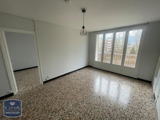 Location Appartement 2 pièces 44m² ST MARTIN D HERES 38400 - Photo 1