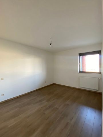 Knap en ruim appartement met 2 slaapkamers - Photo 5