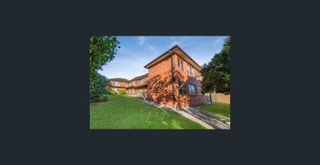 Leafy Garden Aspect Apartment - Photo 2