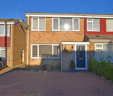 3 bedroom semi-detached house to rent - Photo 5