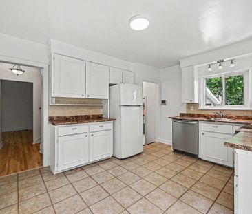 For Lease - 1156 Emperor Avenue, Carlington - Central Park, Ontario - Photo 5