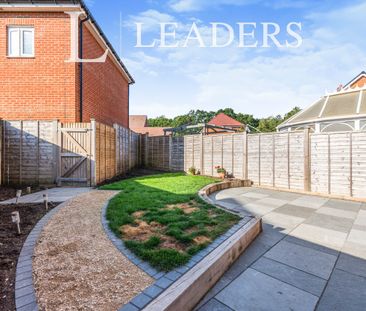 3 bedroom town house to rent Whiteley Way, SO30 - Photo 3