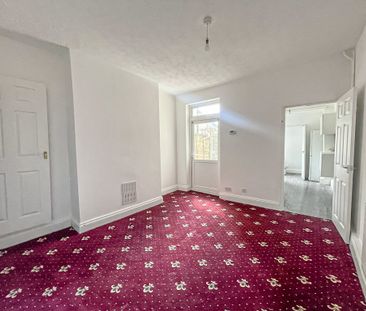 3 Bedroom Mid Terraced House For Rent - Photo 4