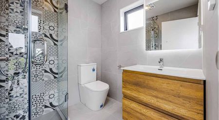 Modern 3Bed Townhouse in Manurewa - Photo 2