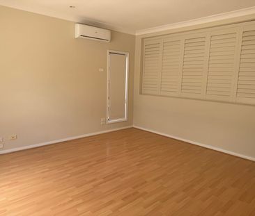 The perfect property in a perfect location - Photo 3