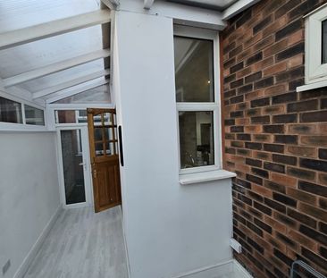 4 Bed Terraced House, Liverpool Street, M6 - Photo 5