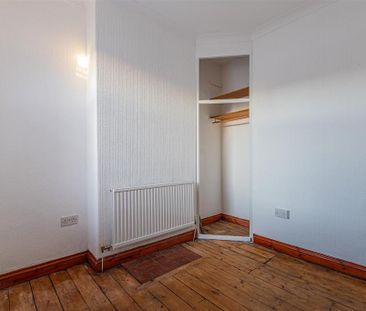 2 bedroom semi-detached house to rent - Photo 4