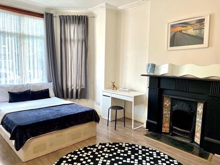 Room in a Shared House, Egerton Gardens, NW4 - Photo 5