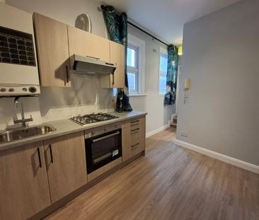 1 bedroom apartment to rent - Photo 2