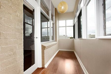 POSITION PERFECT APARTMENT - Photo 2