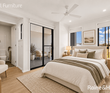 Spacious 5-Bedroom Family Home in a Convenient Riverstone Location - Photo 3