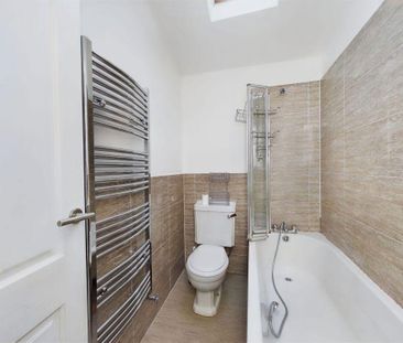 2 bedroom terraced house to rent - Photo 5