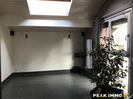 À louer Superbe T3 duplex rénové La Tour - Photo 3