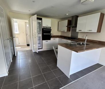 3 bedroom terraced house to rent - Photo 5