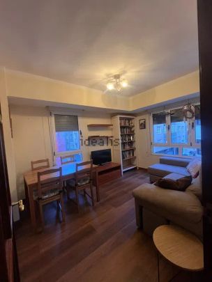 Alquiler de piso en Calle los Evaristos, 6 - Photo 1