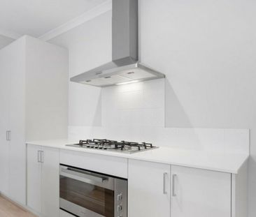 Refined Family Living In Yanchep - Photo 4