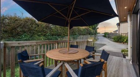 Pakuranga, House and Self-contained flat - Photo 4