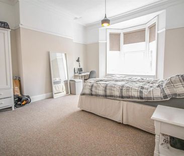 2 Bedroom Flat - First Floor - Photo 4