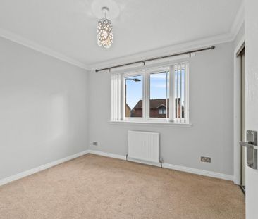 2 bedroom semi-detached house to rent - Photo 5