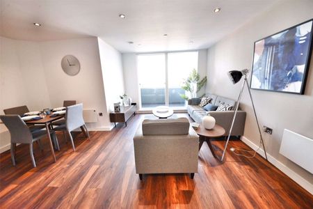 Fully Furnished Two Double Bedroom, Two Bathroom Apartment on the 10th floor of the popular One Regent Development complete with a large balcony with views of the city. - Photo 5