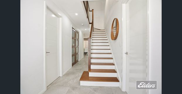 Luxurious 5-Bedroom Family Home in The Gables- Lawns Included!! - Photo 1